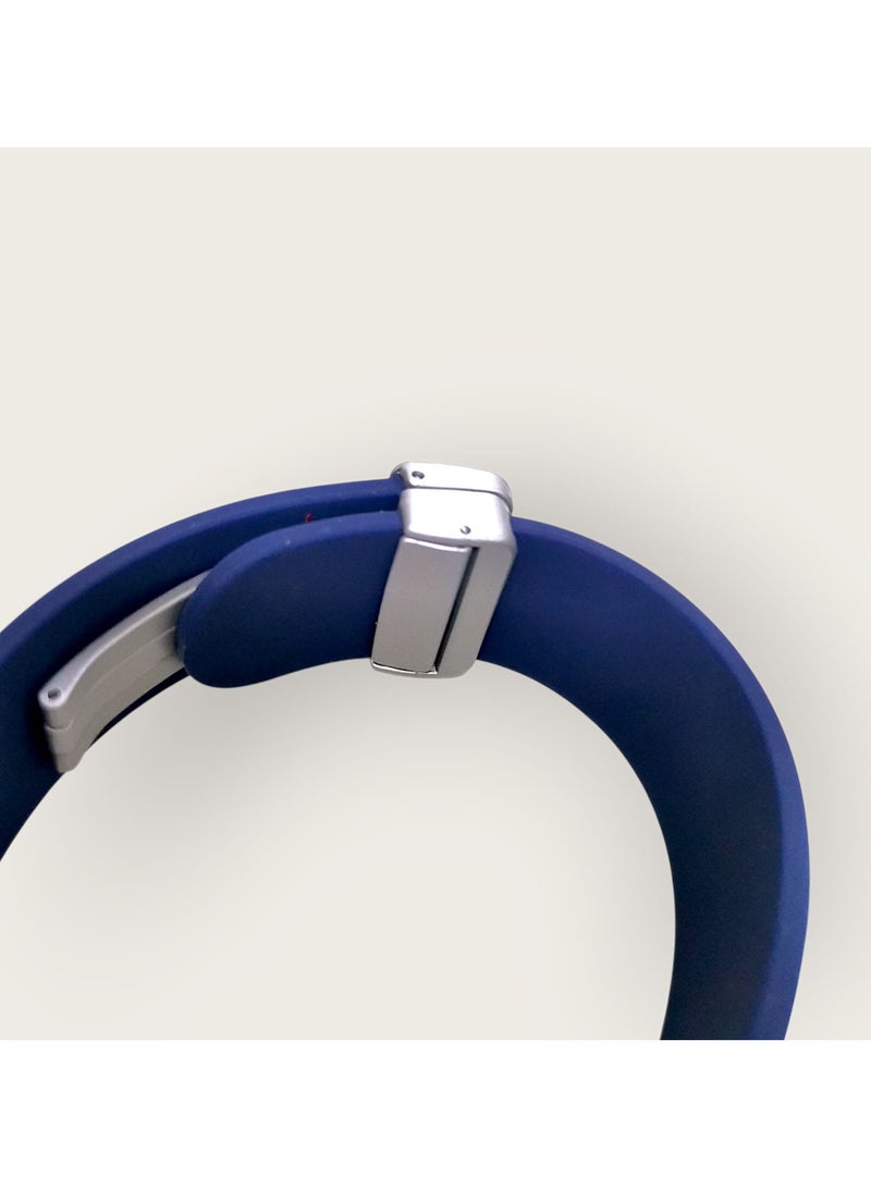 CARDIR Modern Cardir watch with a rubber strap and a transparent dial with a modern design of Latin letters  - Image 5