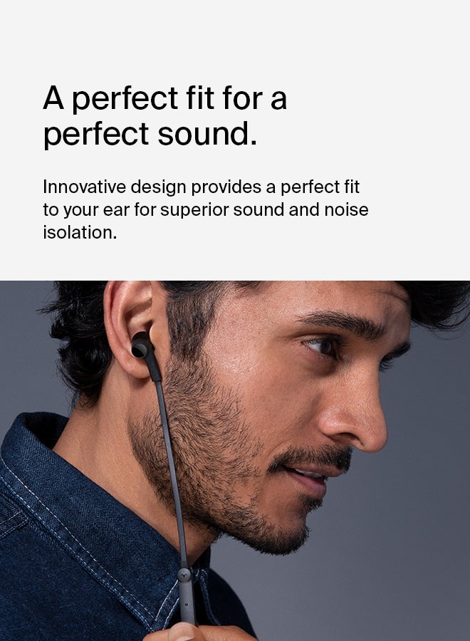 بيلكين سماعة أذن داخلية إيربادز ساوند فورم من بيلكين بموصل USB Type C مع ميكروفون تدعم مقاومة التعرق والرذاذ لأجهزة آي باد برو وجالاكسي والأجهزة الأخرى ذات منفذ USB C - باللون الأسود أسود - Image 3