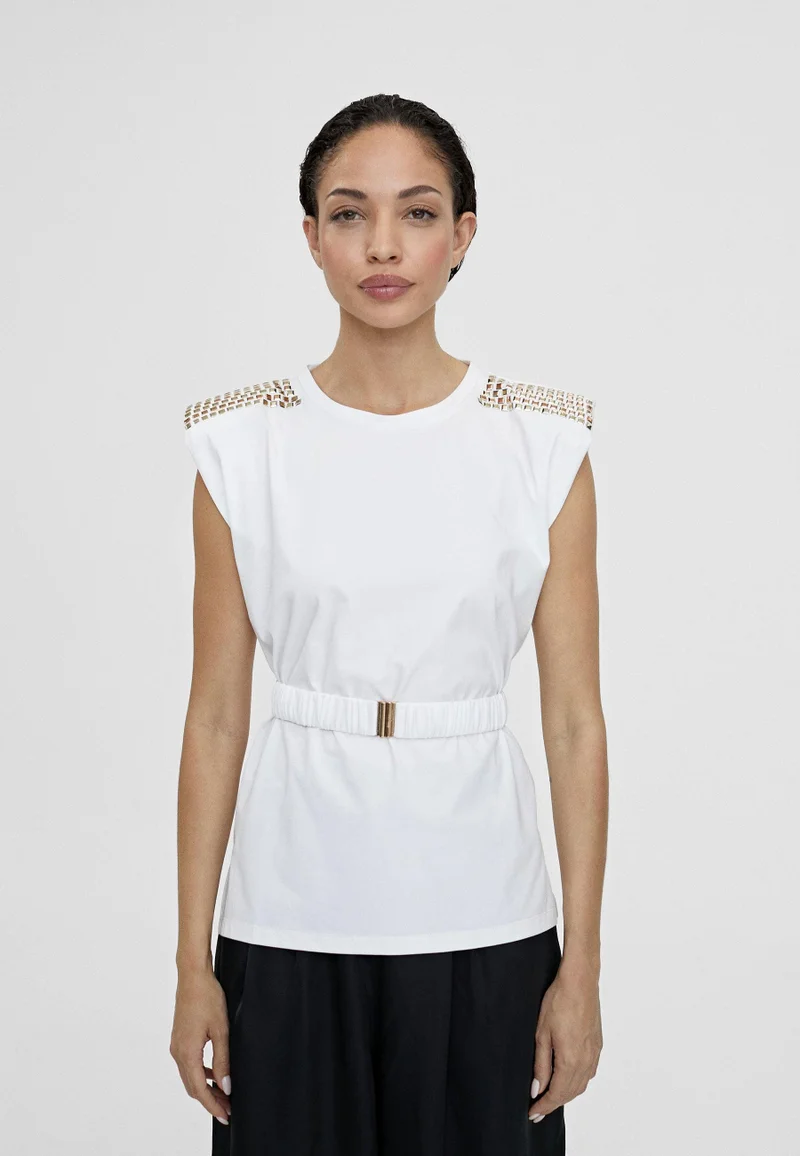 Lola Casademunt T-shirt with belt