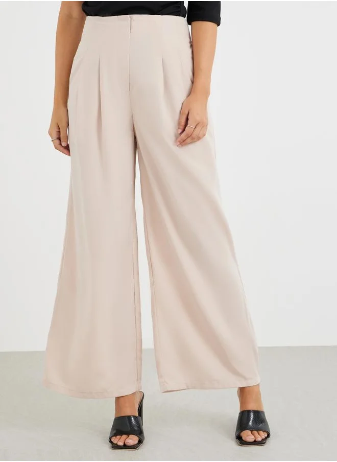 Styli Styli Solid High Rise Pleated Wide Leg Pants