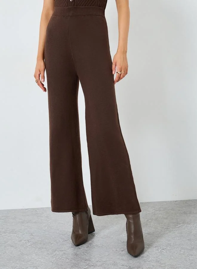 ستايلي بنطال واسع بتفاصيل محبوكة