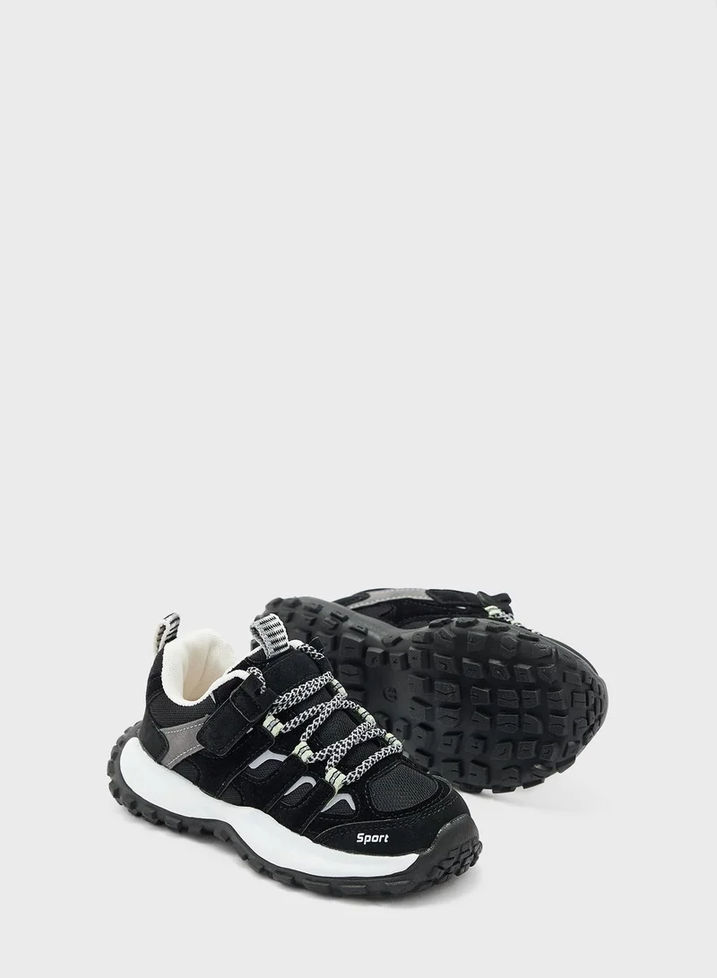 Pinata Kids Lace Up Sneaker