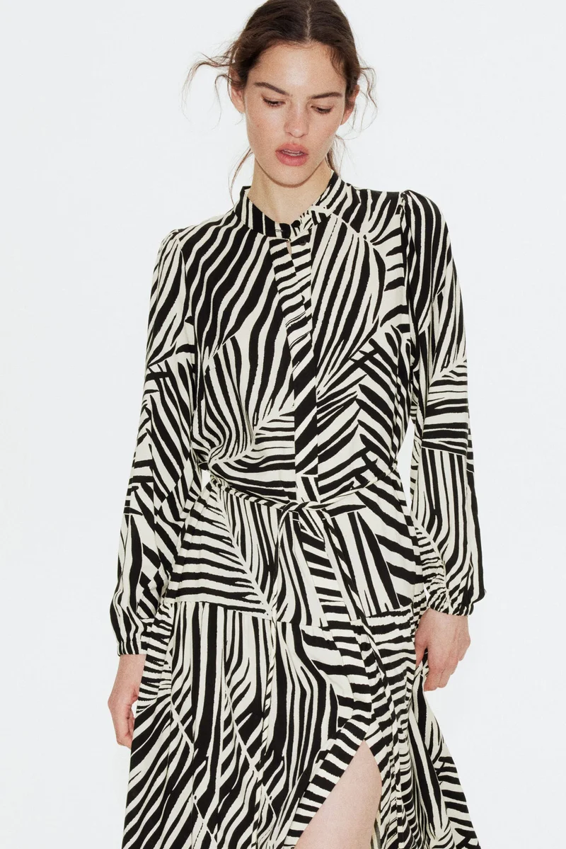 اتش اند ام فستان طويل بأكمام منفوخة