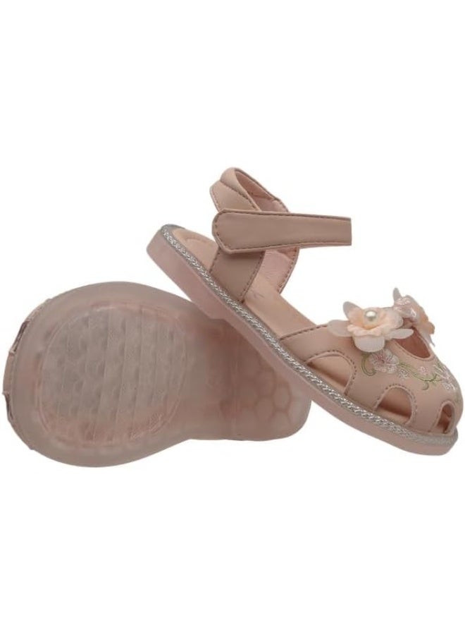 لاكي كيدز صنادل مسطحة للبنات الصغيرات/الأطفال الصغار بنقشة زهور صيفية مغلقة من الأمام - Image 4