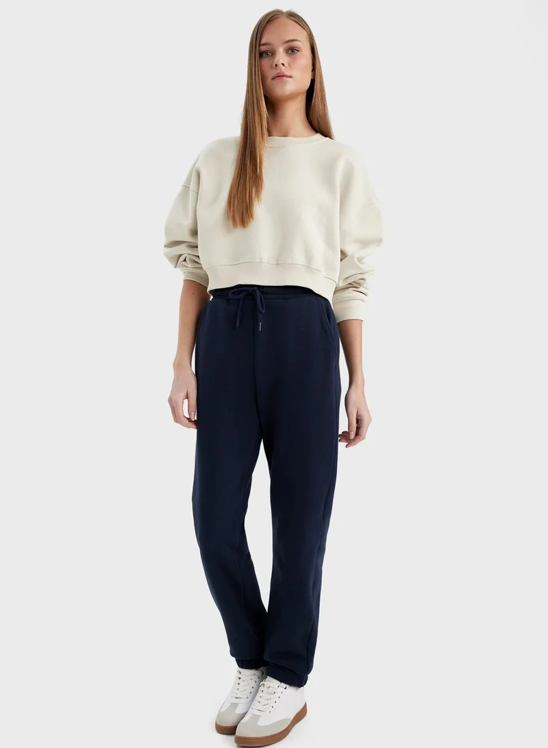 ديفاكتو Standard Fit Elastic Leg Thick Fabric Sweatpants