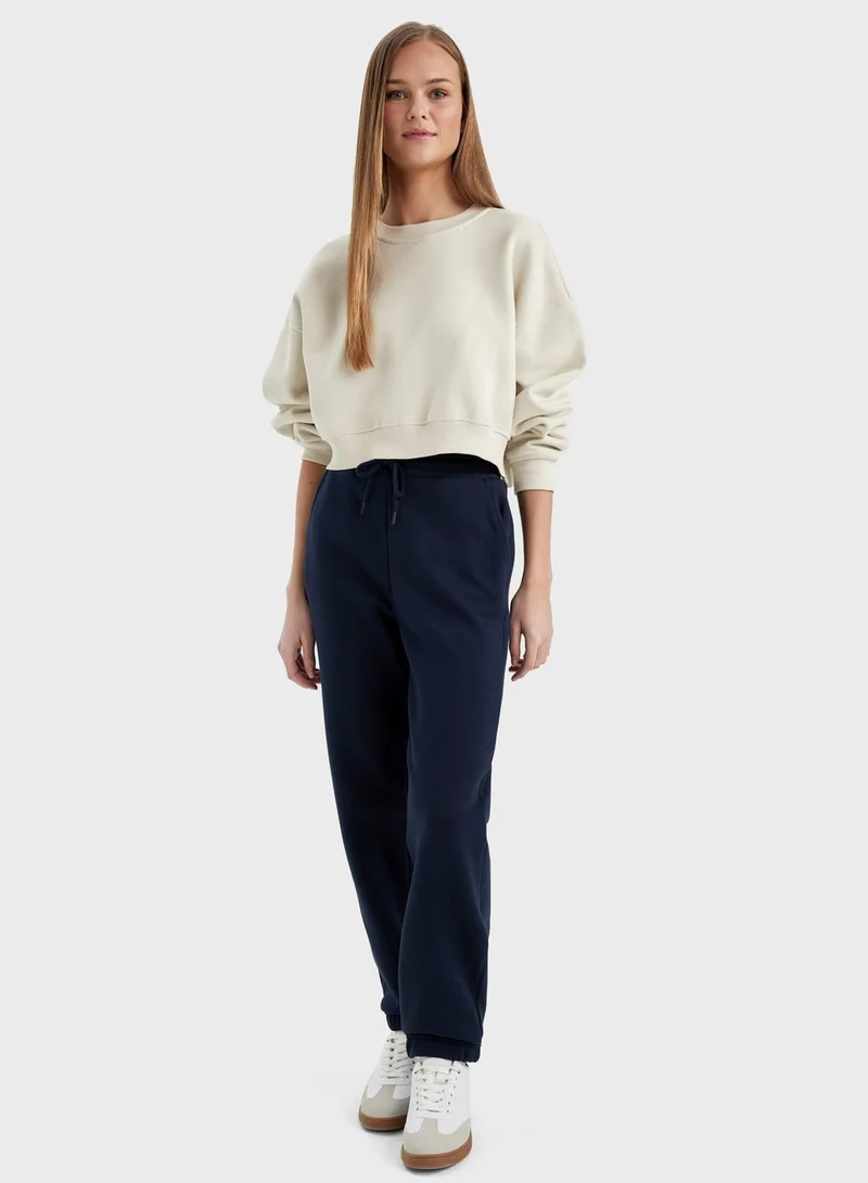 ديفاكتو Standard Fit Elastic Leg Thick Fabric Sweatpants