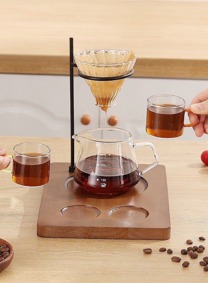طقم تقطير القهوة (Pour Over) مع حامل خشبي، محطة يدوية لإعداد القهوة تتضمن كوب ترشيح، إبريق تقديم زجاجي مقاوم للحرارة، وكوبين للقهوة؛ مثالي للاستخدام المنزلي، والمقاهي، وركن القهوة. - Image 2