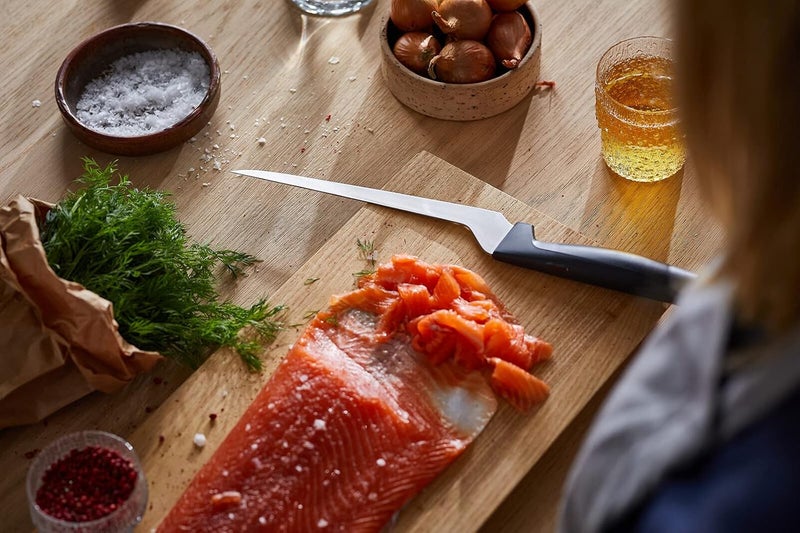 FISKARS Handle Plastic with Softgrip Blade Japanese Stainless Steel Hard Edge Filleting Knife 1054946 - Image 5