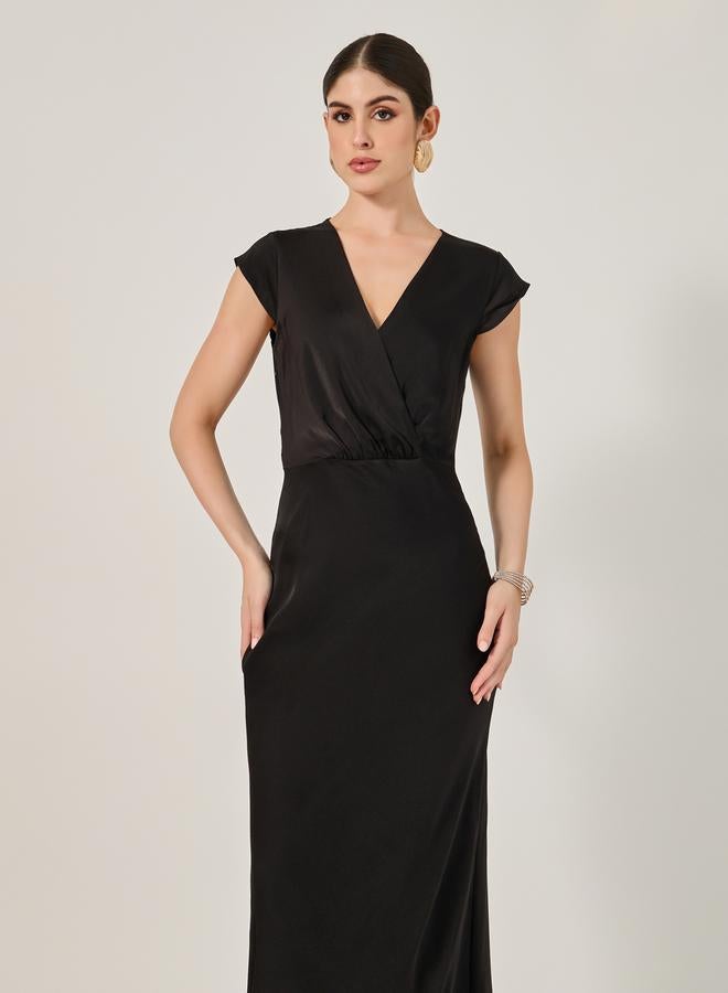 Styli Styli Plain Sleeveless A-Line Maxi Dress  - Image 3