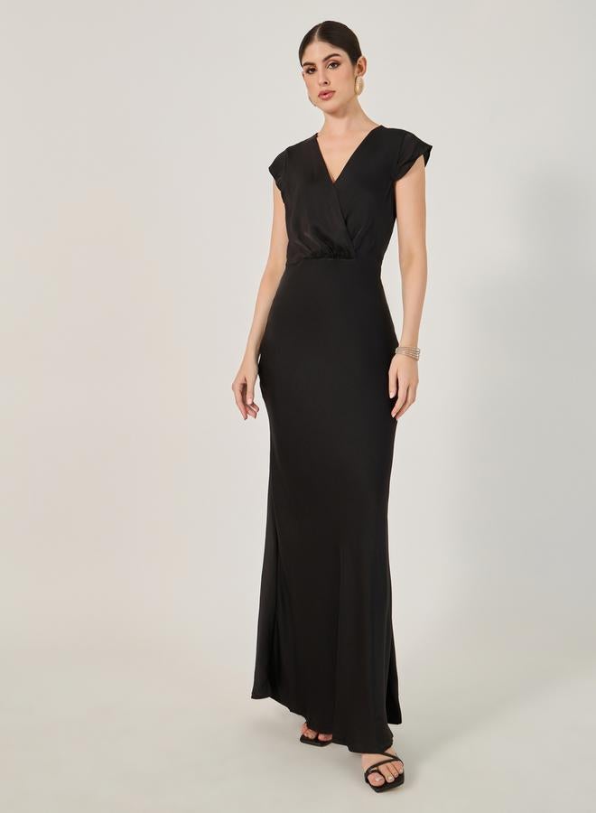 Styli Styli Plain Sleeveless A-Line Maxi Dress  - Image 2