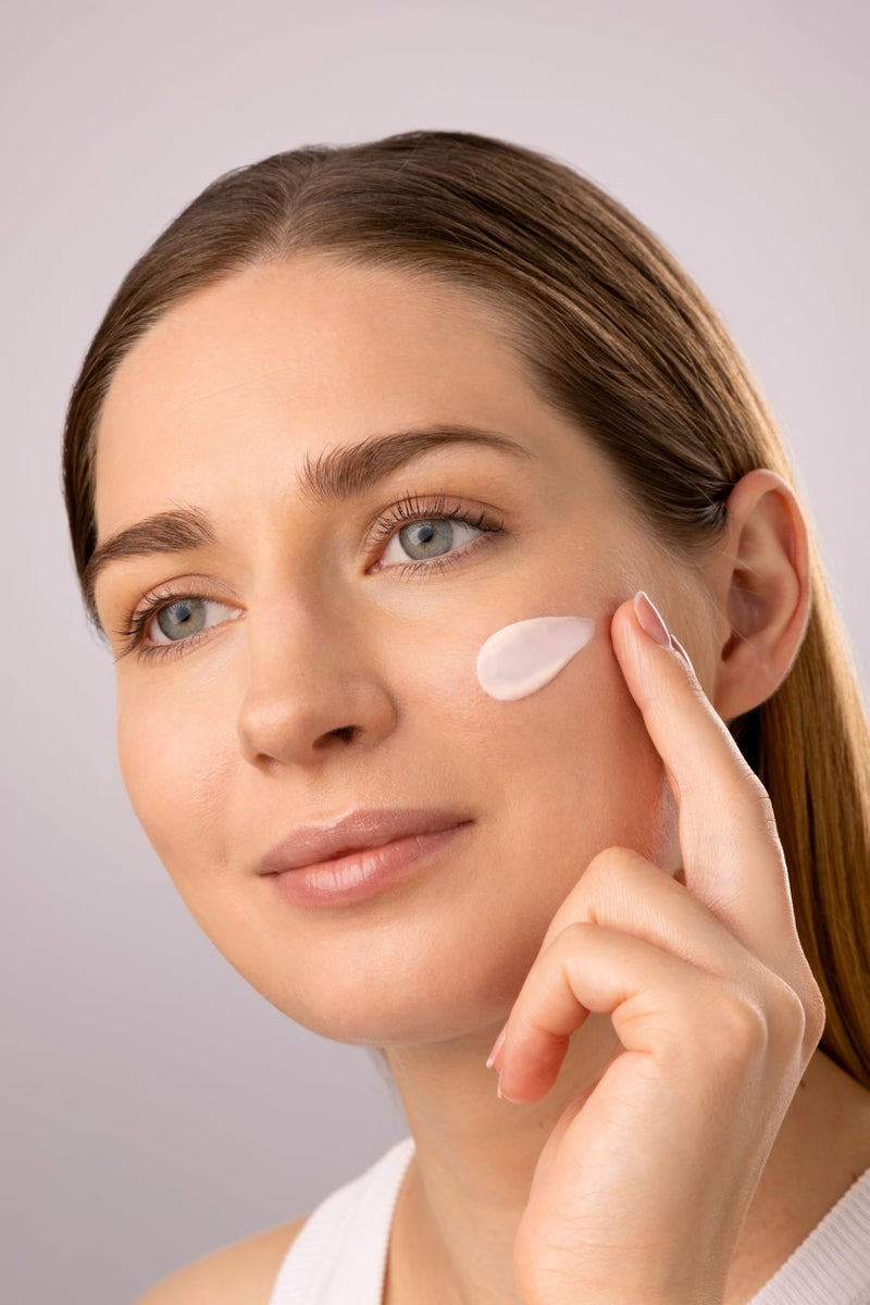 Medik8 Crystal Retinal 1 - Firming, Advanced Skin Retinaldehyde Face Serum - Night Serum with Hyaluronic Acid and Vitamin E - Gluten Free - 1 oz - Image 5