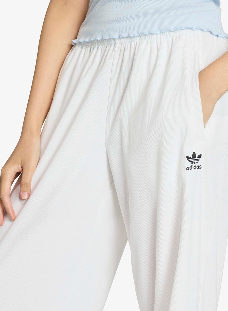 adidas Originals Essentials Scalloped Edge Pants - Image 3