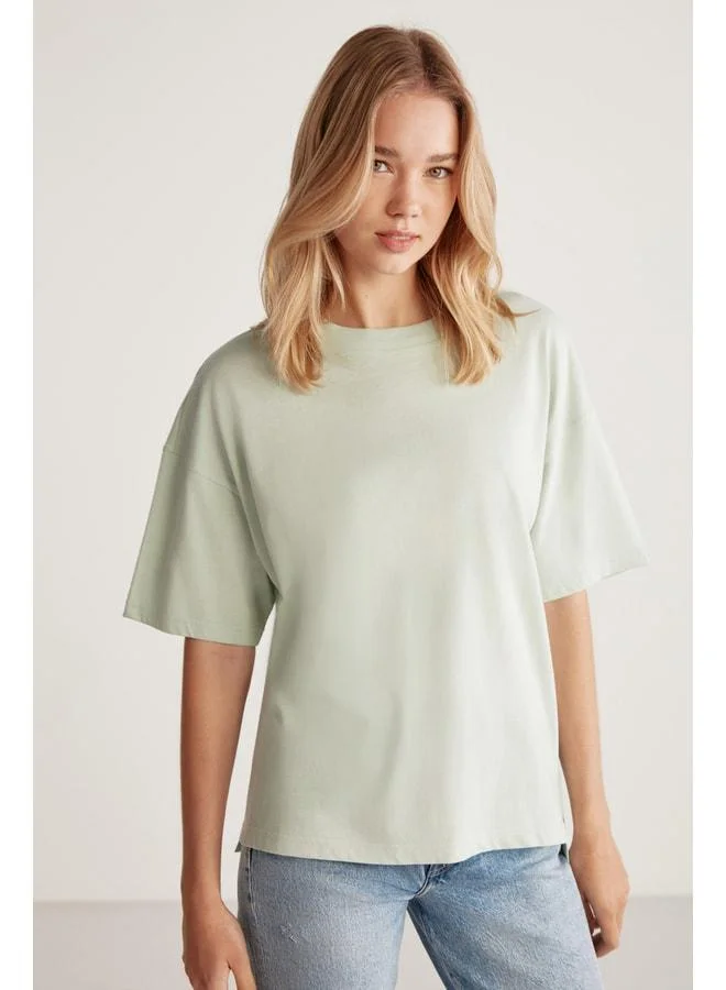 Grimelange Jemmy Women's Relaxed Fit Bicycle Collar %100 Cotton Short Sleeve Basic Mint Green T-shirt.