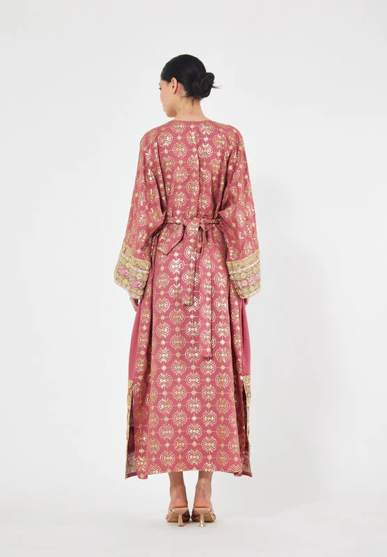 Thouq V-Neck Embroidered Jalabiya