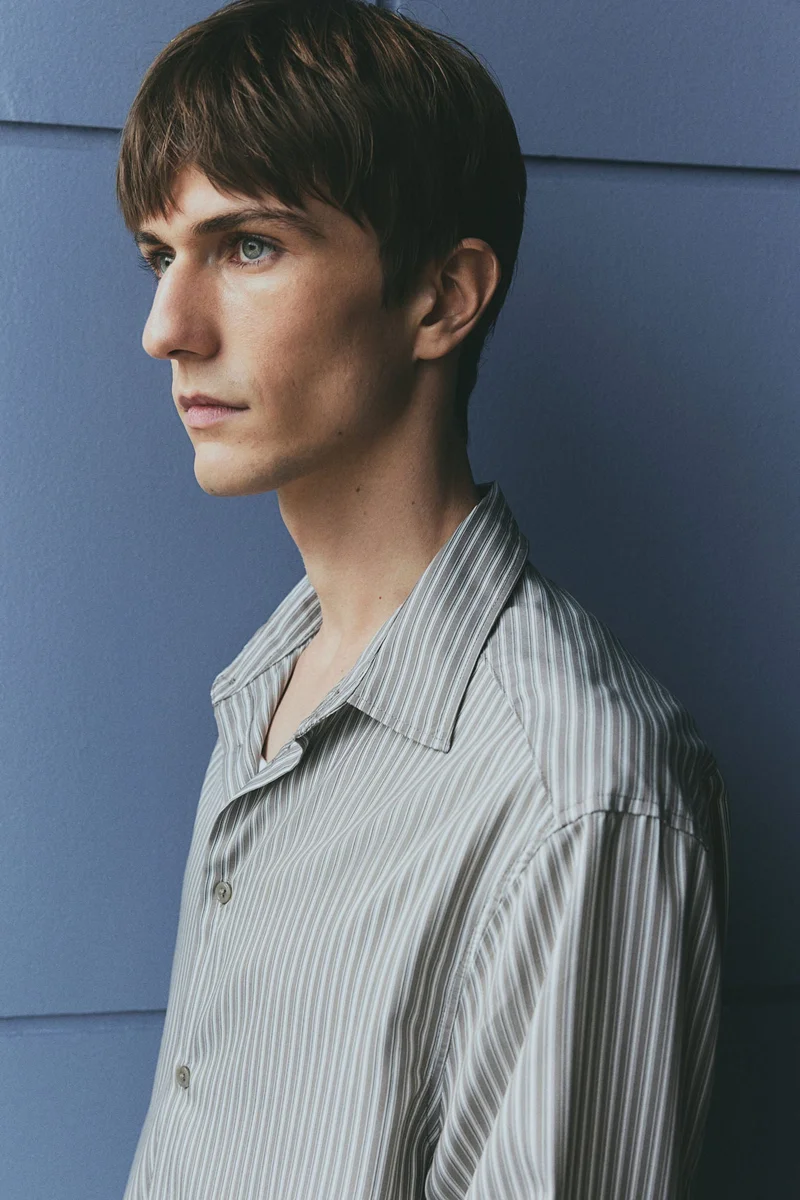 اتش اند ام قميص بقصّة عادية