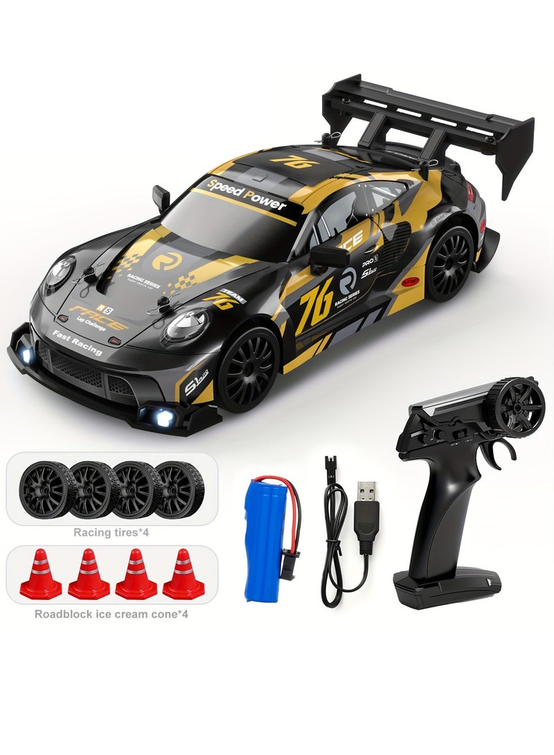 بورشه سيارة بورشه دريفت محاكاة بمقياس 1:24 - سيارة عالية السرعة تعمل بالتحكم عن بُعد بسرعة 20 كم/ساعة | وحدة تحكم لاسلكية بتردد 2.4 جيجاهرتز | بطارية قابلة لإعادة الشحن عبر USB | لعبة هواية للأطفال والكبار - Image 1