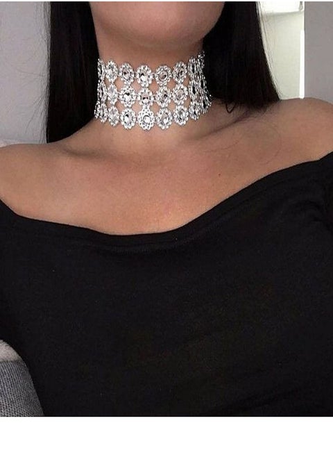 Fashionable rhinestone necklace