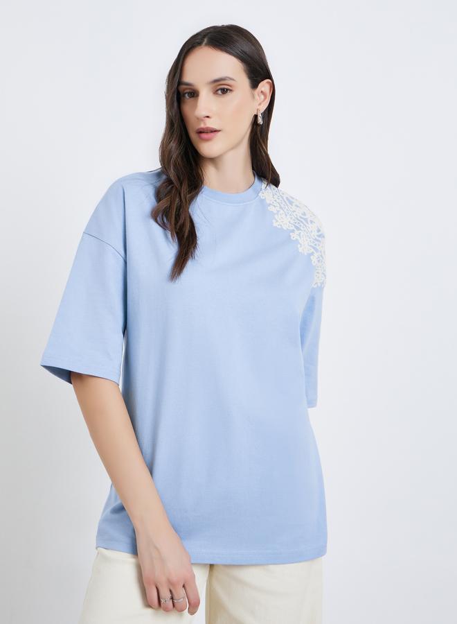 Styli Women Light Blue Placement Flocked Oversized T-Shirt - Image 3