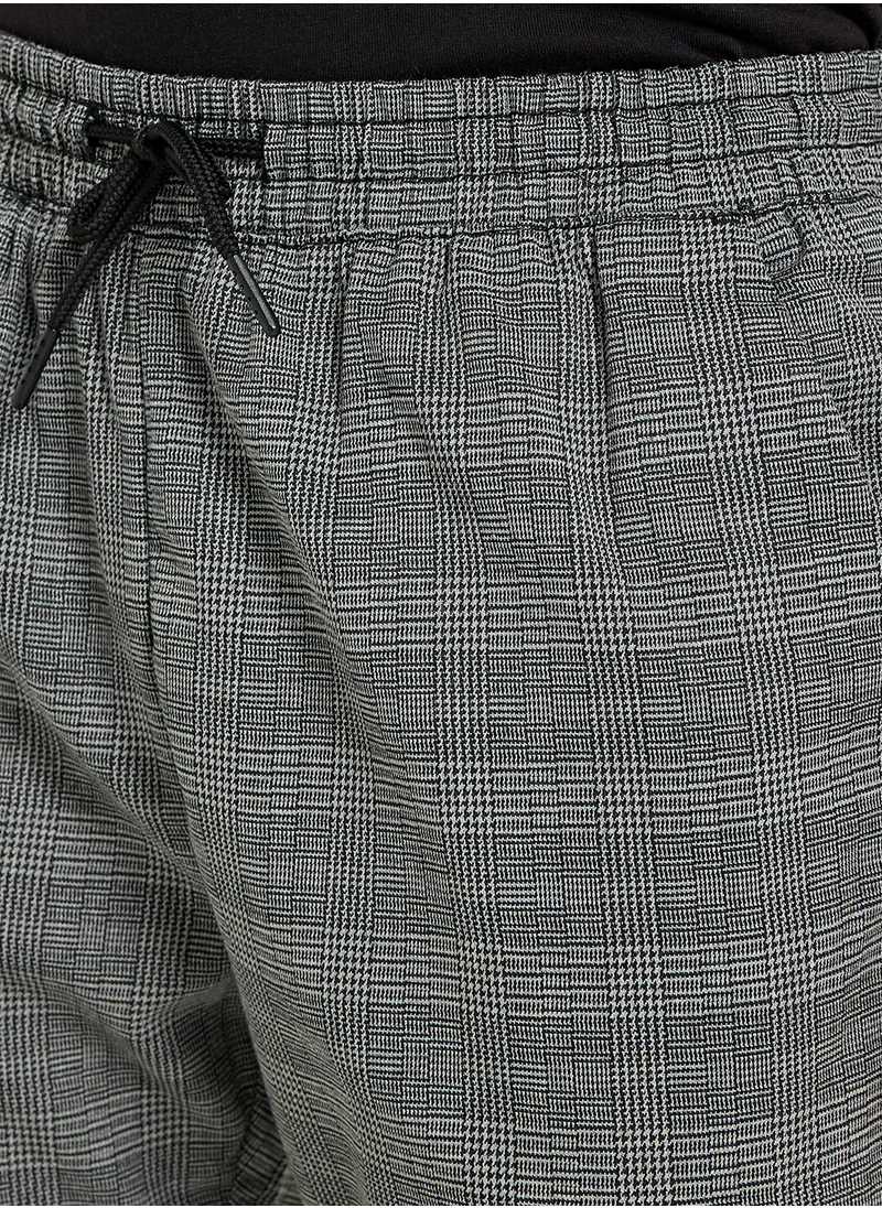 BRAVE SOUL Checked Pants