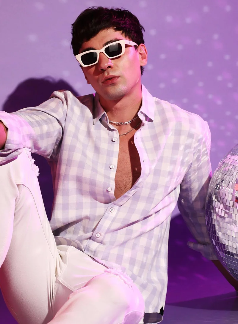 Campus Sutra Men's White & Lavender Checkered Regular Fit Casual Shirt