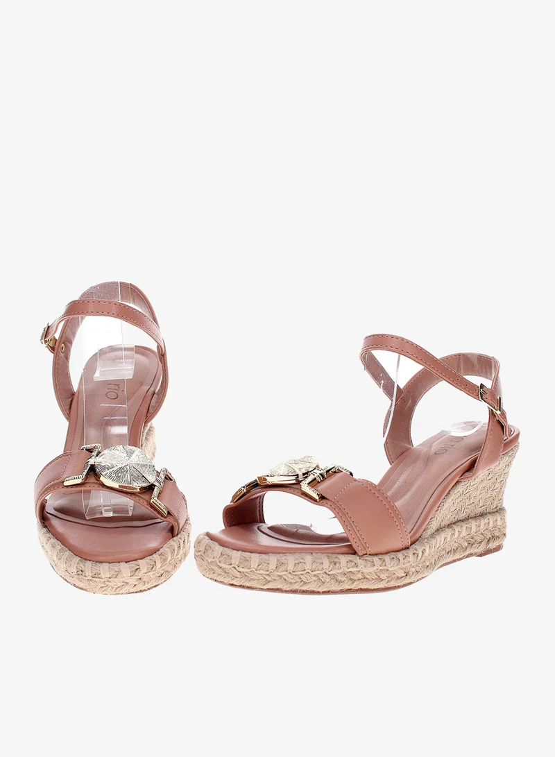 Beira Rio Nude Beira Rio Women’s Flat Sandals with Back Strap – Secure Fit and Lightweight Daily Wear for Women | Best Price UAE