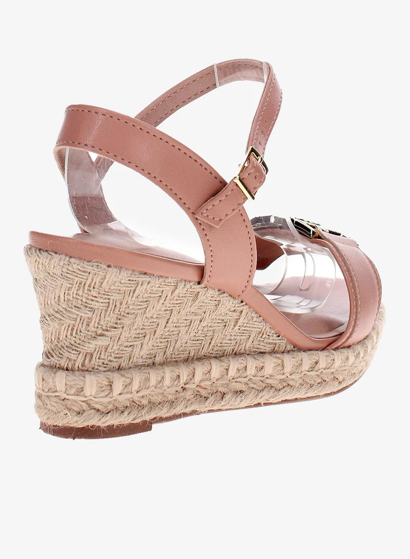 Beira Rio Nude Beira Rio Women’s Flat Sandals with Back Strap – Secure Fit and Lightweight Daily Wear for Women | Best Price UAE