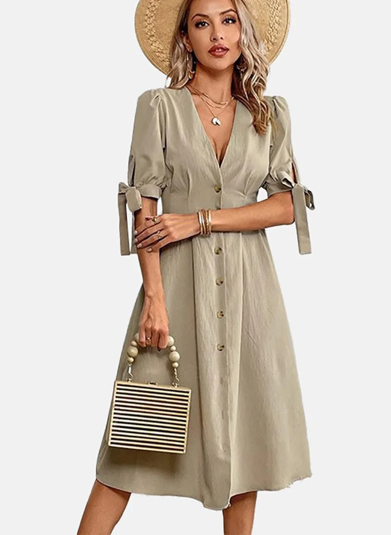 يونيكي Beige Basic Solid V Neck Half Sleeve Dress