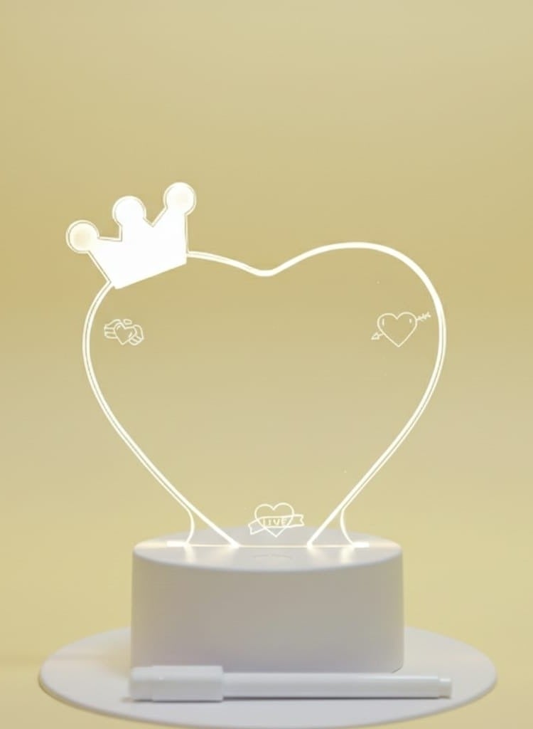 ثري دي لوحة رسائل ليلية إبداعية من الأكريليك بتقنية LED مع قلم | مصباح كتابة قابل لإعادة الكتابة يعمل بمنفذ USB بإضاءة دافئة ناعمة، مثالي كهدية في أعياد الميلاد وعيد الحب والعطلات - Image 2