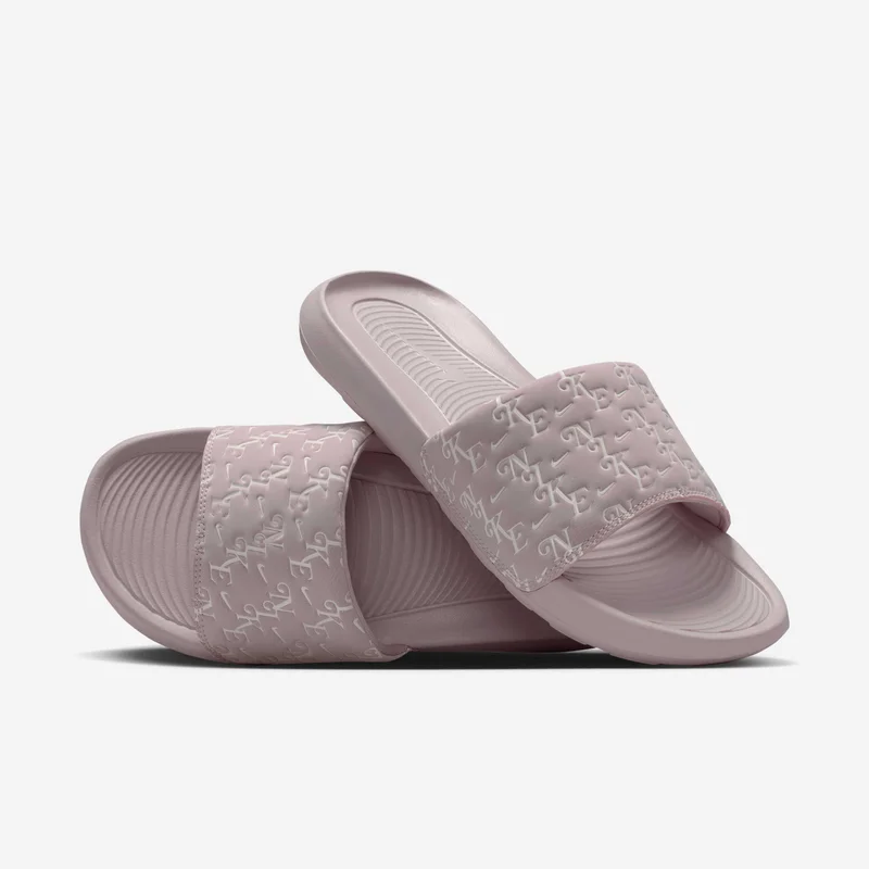 نايكي Women's Victori One Printed Slides