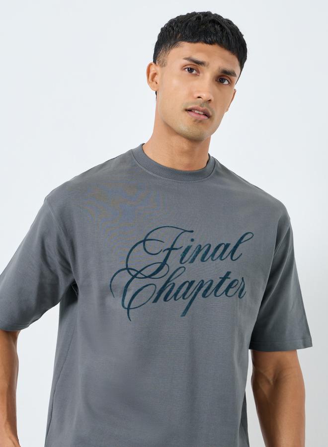 Styli Men Grey Oversized Flock Chest Print T-Shirt - Image 1