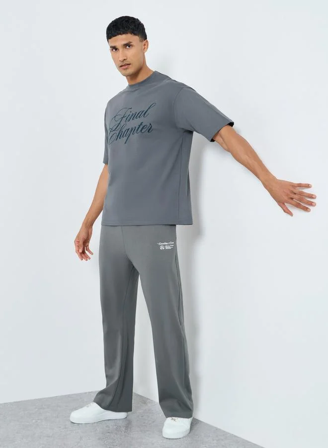 Styli Styli Men Grey Oversized Flock Chest Print T-Shirt