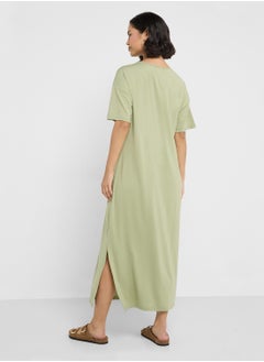 Midi T-Shirt Dress With Slit - pzsku/Z790BBF80C2D3981CF0E0Z/45/_/1729755136/bc9126c0-c3fc-43bc-a0f1-958690f79945