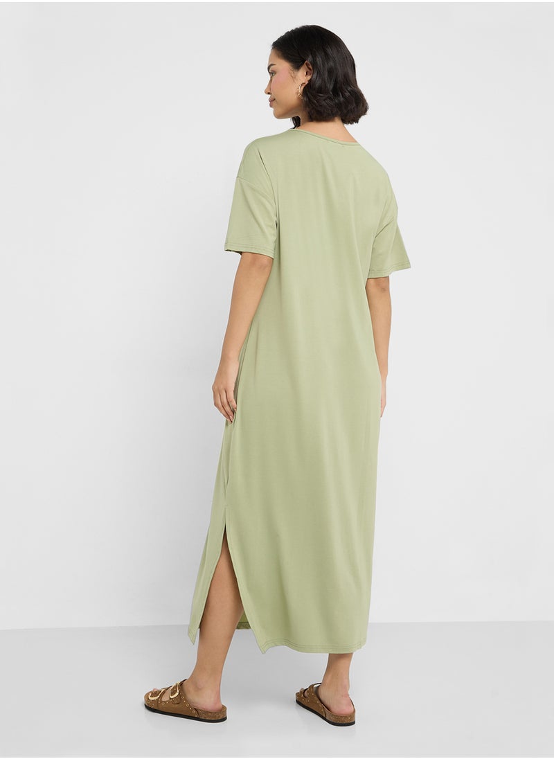 Midi T-Shirt Dress With Slit - pzsku/Z790BBF80C2D3981CF0E0Z/45/_/1729755136/bc9126c0-c3fc-43bc-a0f1-958690f79945