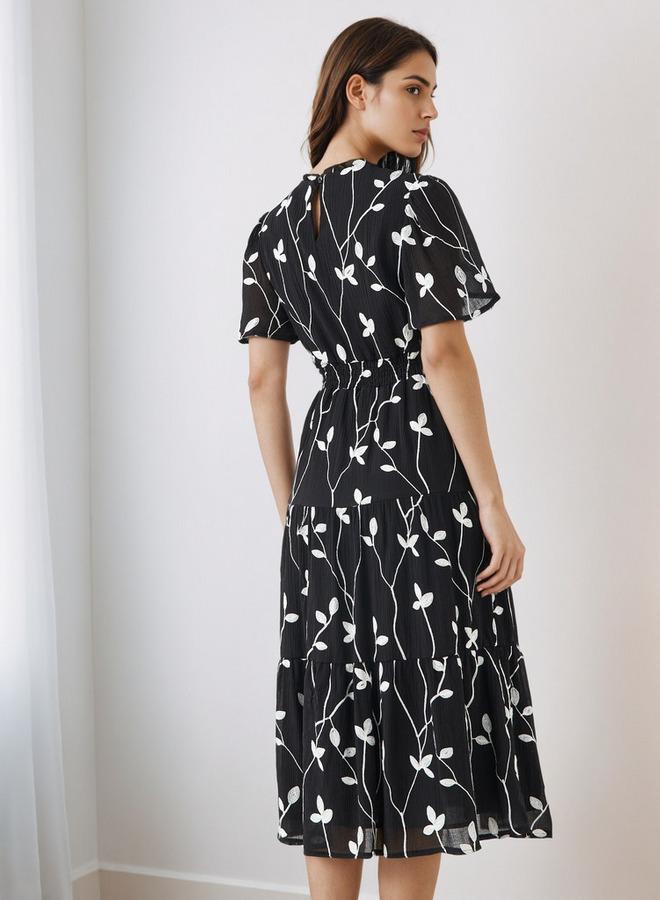 سبلاش فيڤ فستان ميدي فيسكوز بطبقات وأكمام فراشة - Image 3