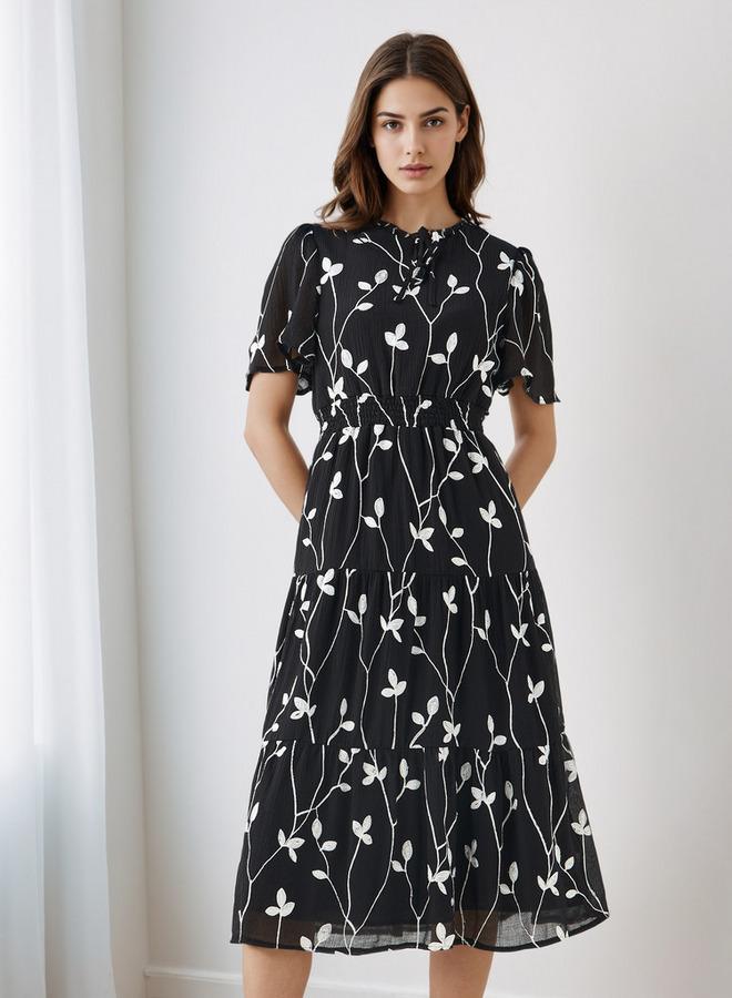 سبلاش فيڤ فستان ميدي فيسكوز بطبقات وأكمام فراشة - Image 1