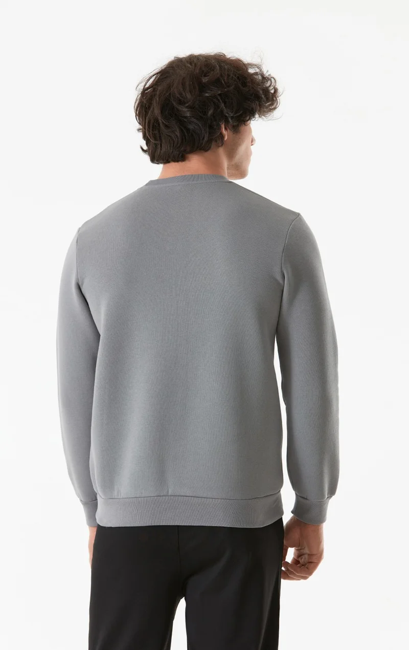 فولامودا Embossed Printed Crew Neck Sweatshirt