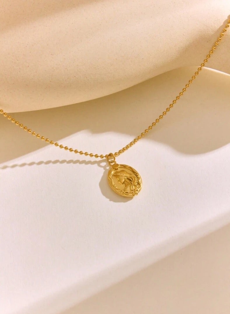 إيكوال سلسال نسائي أنيق مصنوع من الاستانلس ستيل مطلي باللون الذهبي - Image 1