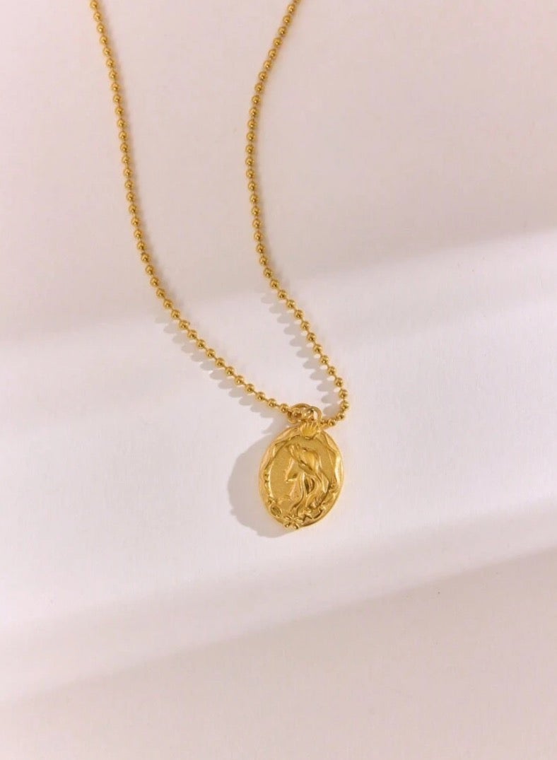 إيكوال سلسال نسائي أنيق مصنوع من الاستانلس ستيل مطلي باللون الذهبي - Image 2