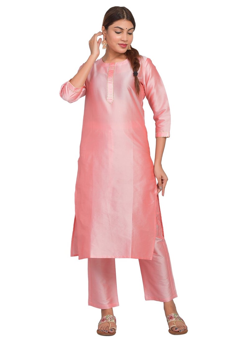 ريارا كورتي نسائي خوخي مع بنطلون طقم 3/4 كم كورتا بانت طقم حرير فني (تفتا سادة) مقاس XXL  - Image 2