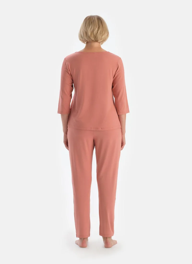 داجي T-shirt & Trousers Pajama Set V Neck Supreme Mid Rise Sleepwear