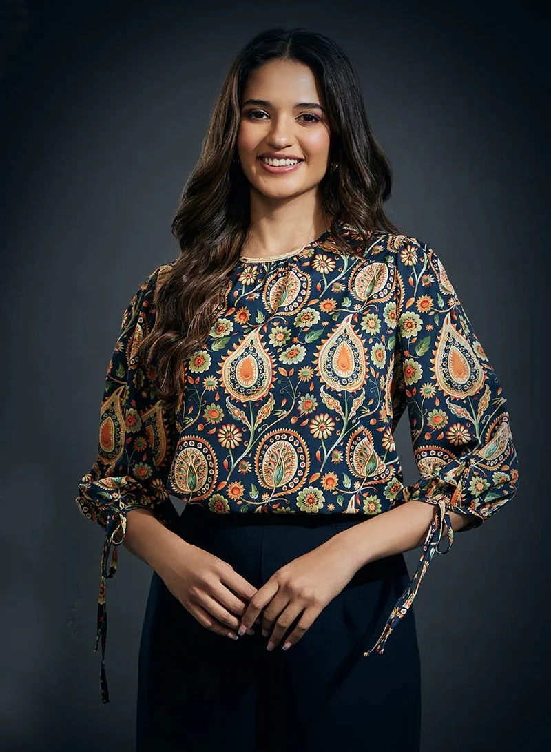 Zigzag Printed Sleeve Detailed Top