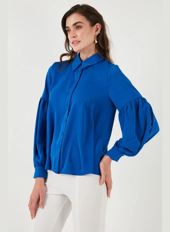 ليلا قميص نسائي بأكمام بالون وياقة سادة وتفاصيل خياطة بقصة عادية من ليلا