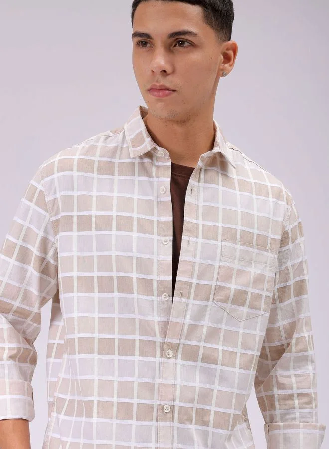 The Indian Garage Co Men Slim Fit Checkered Full Sleeves Cutaway Collar Casual Shirt