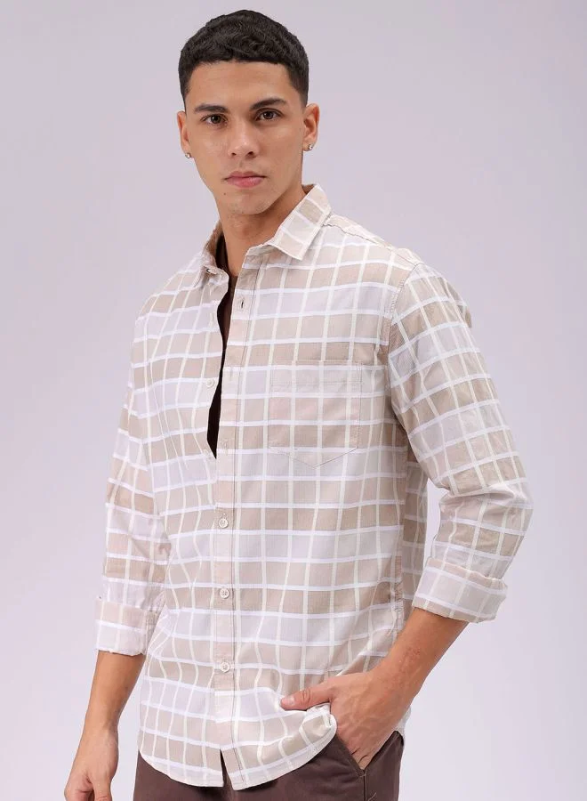 The Indian Garage Co Men Slim Fit Checkered Full Sleeves Cutaway Collar Casual Shirt