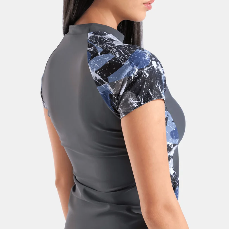 أرينا تيشيرت السباحة مودستي للنساء