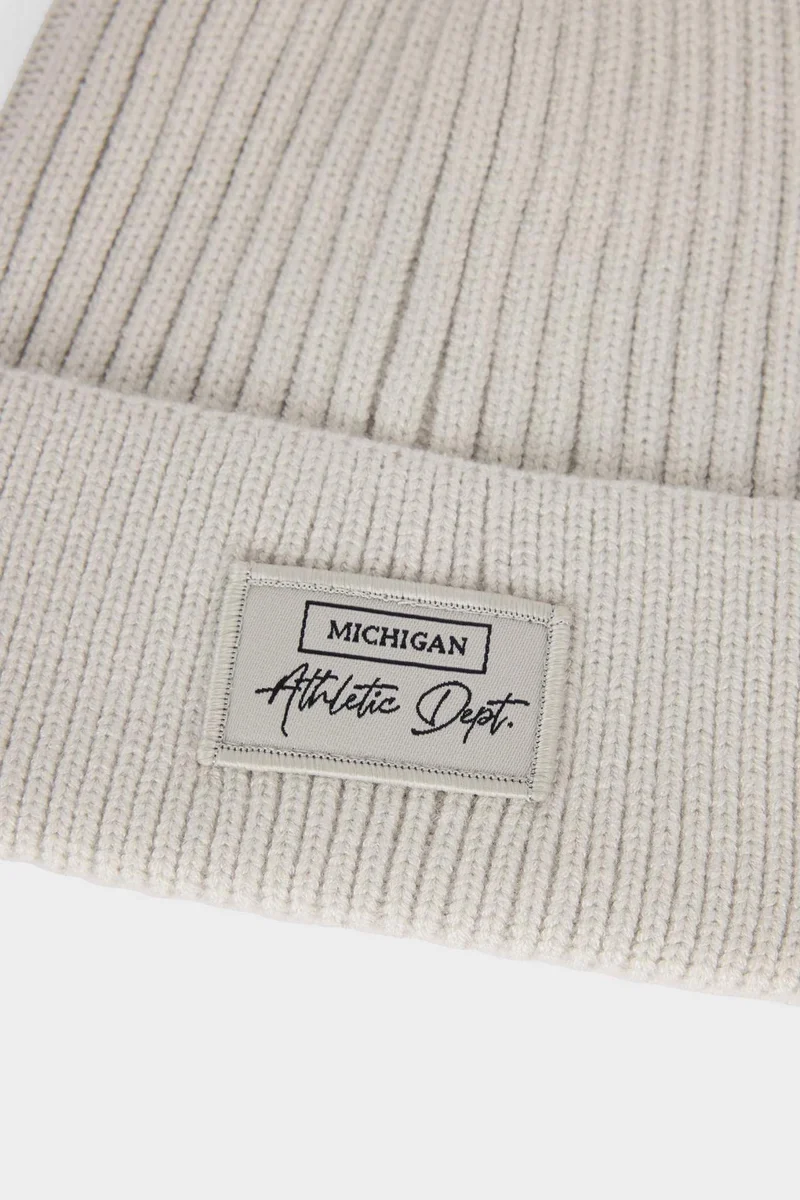 ديفاكتو Man Fleece Lined Labeled Beanie