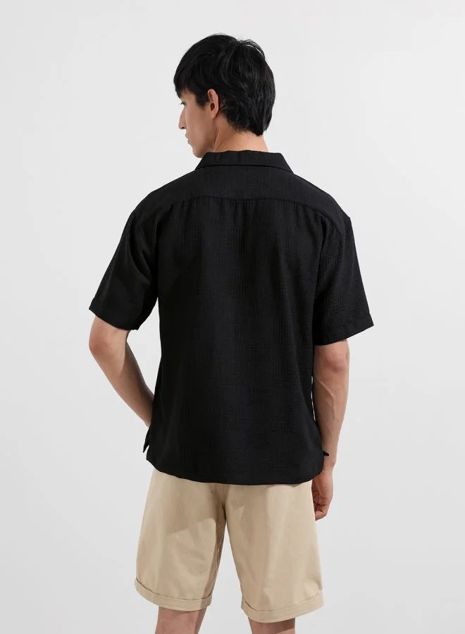 The Indian Garage Co Men Relaxed Fit Textured Cuban Collar Half Sleeves Shirt