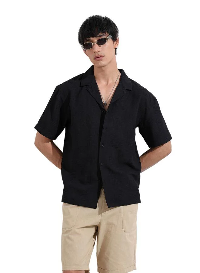 شركة المرآب الهندية Men Relaxed Fit Textured Cuban Collar Half Sleeves Shirt