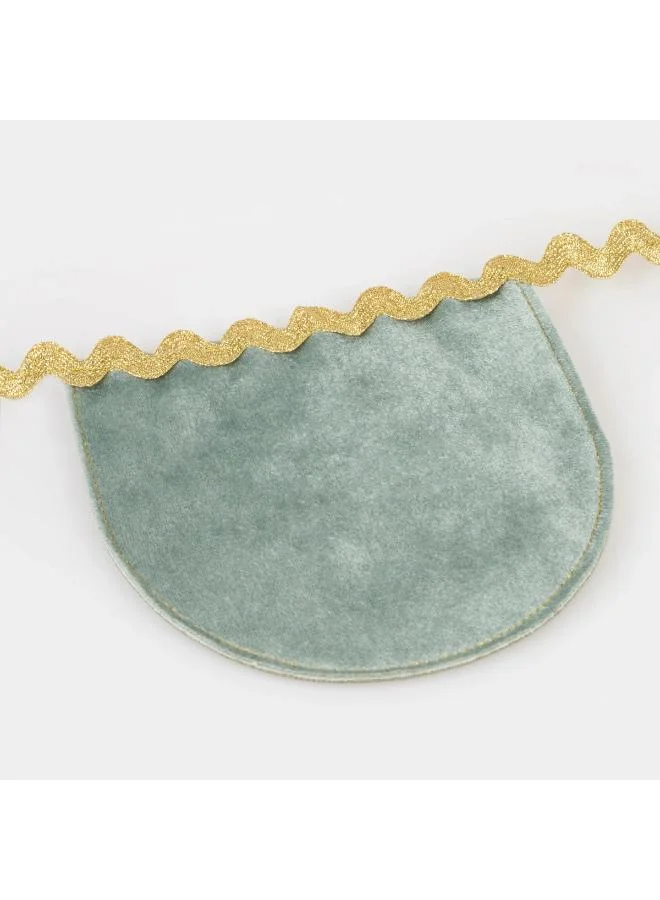 Meri Meri Velvet Scallop Garland