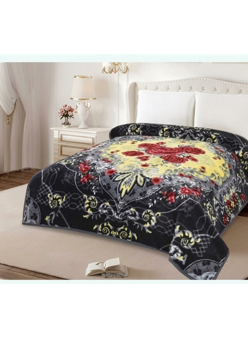 Double-size winter blanket, 6 kg, featuring an embossed floral pattern and an ultra-soft texture; dimensions: 200 x 240 cm.